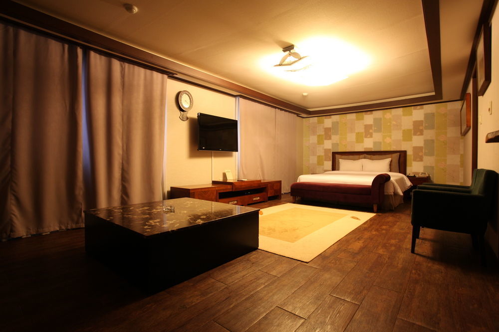Noblesse Hotel Čedžu Exteriér fotografie