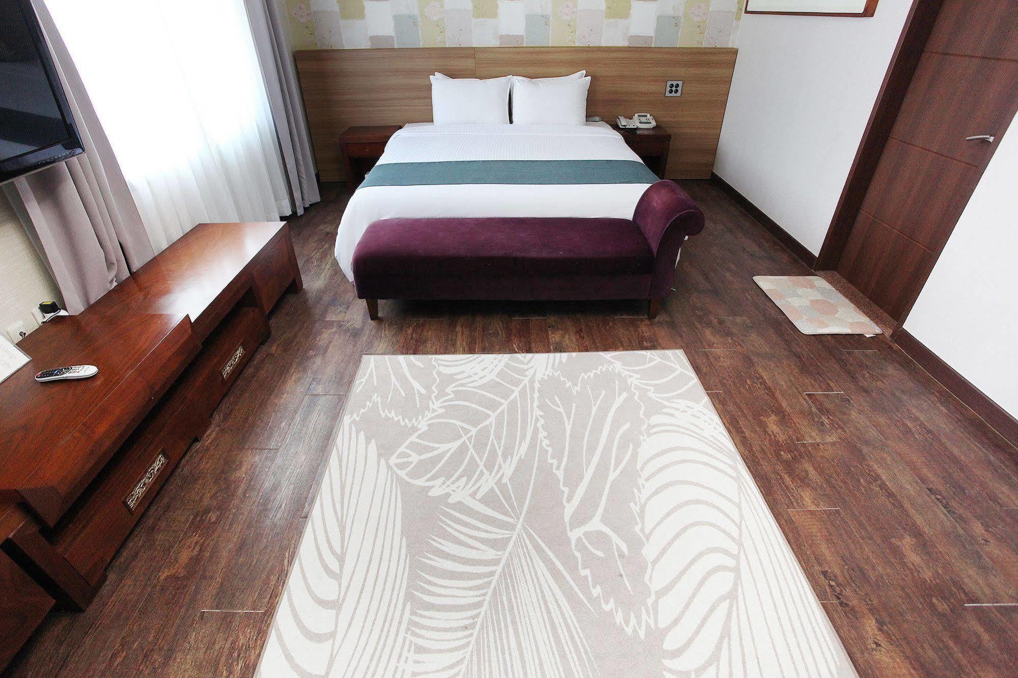 Noblesse Hotel Čedžu Exteriér fotografie