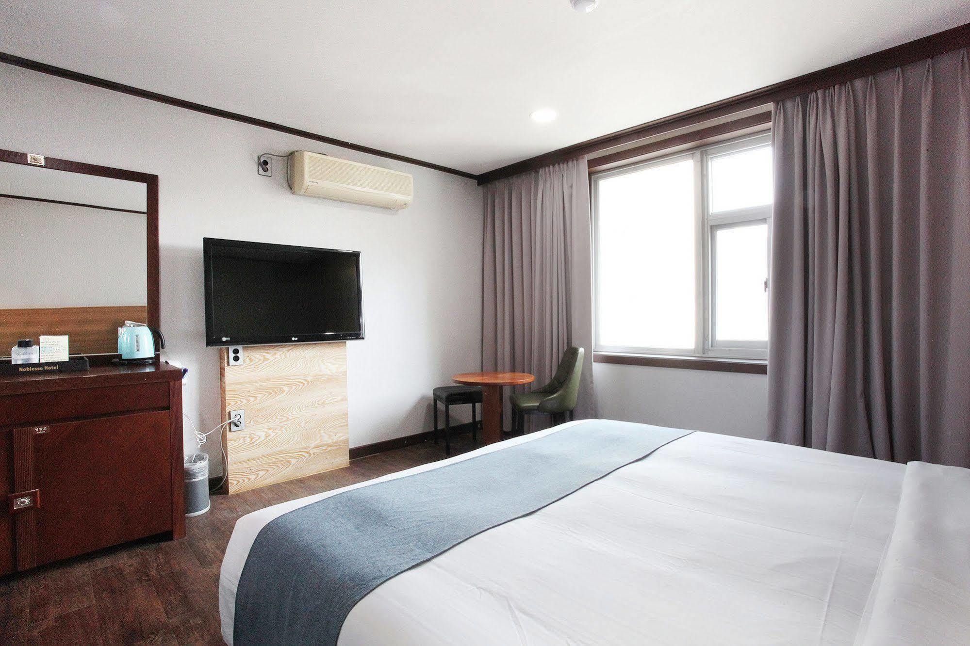 Noblesse Hotel Čedžu Exteriér fotografie