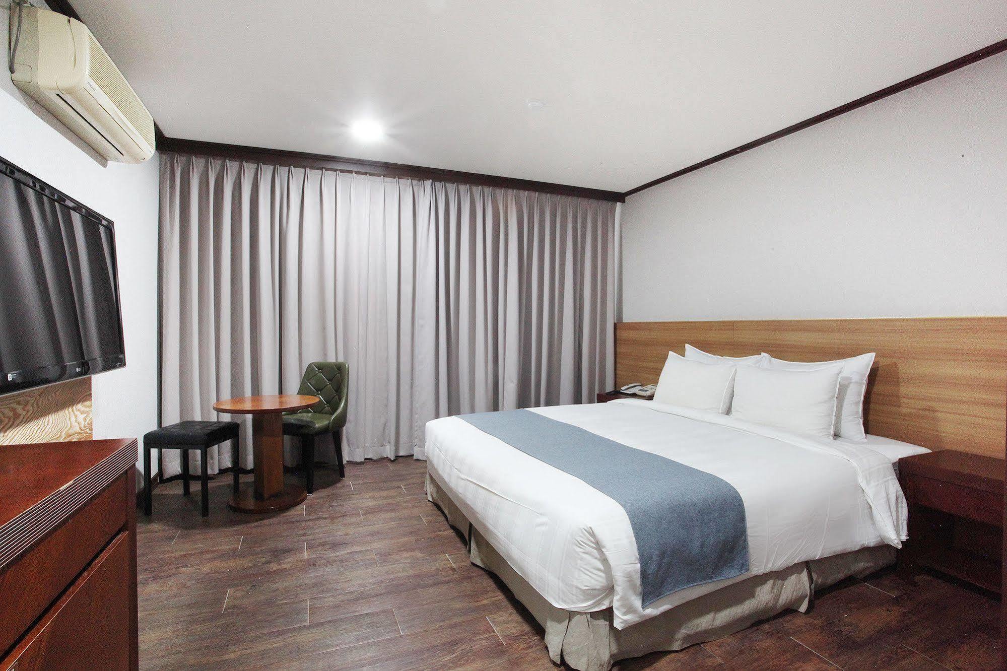 Noblesse Hotel Čedžu Exteriér fotografie