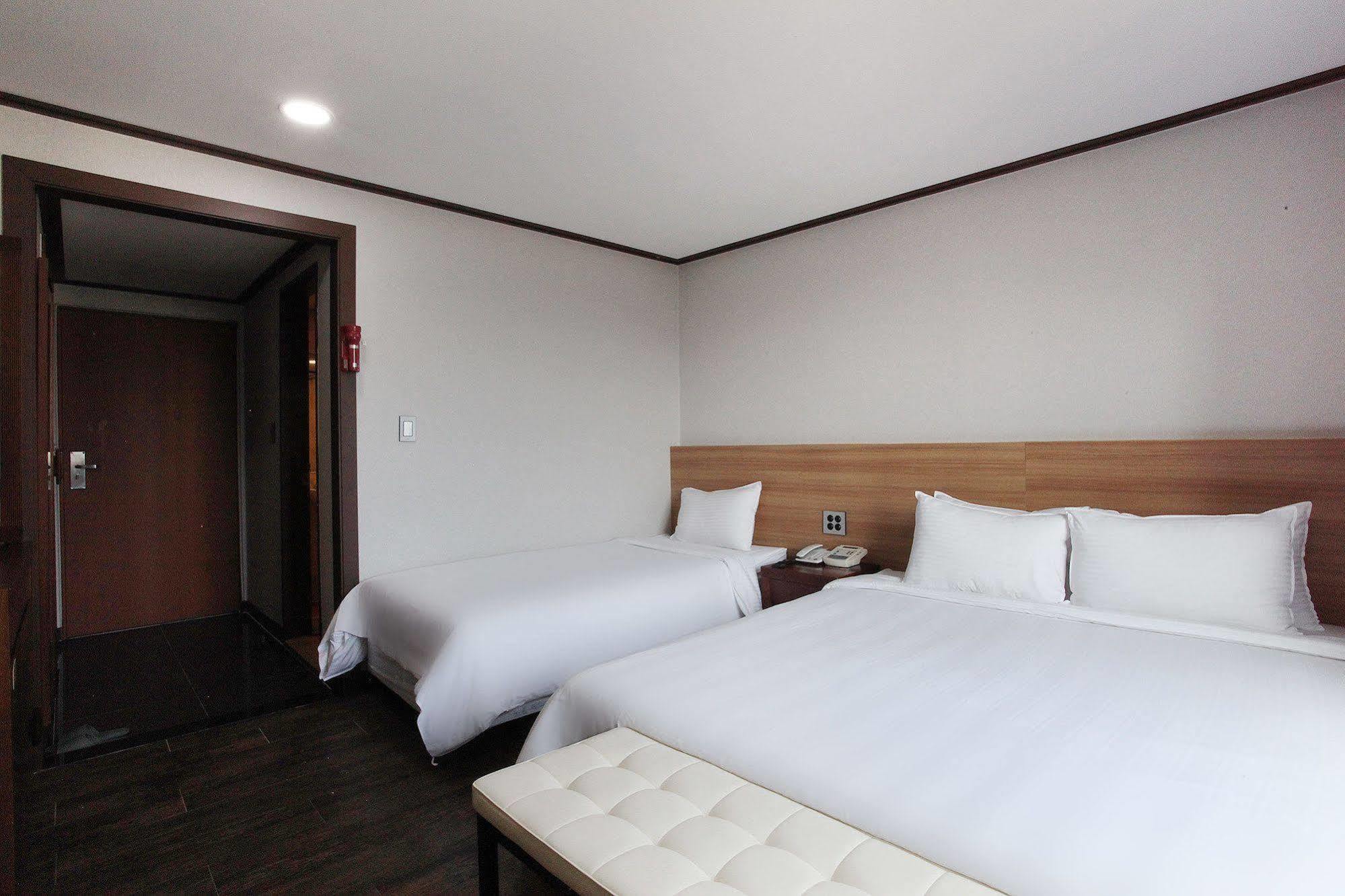 Noblesse Hotel Čedžu Exteriér fotografie